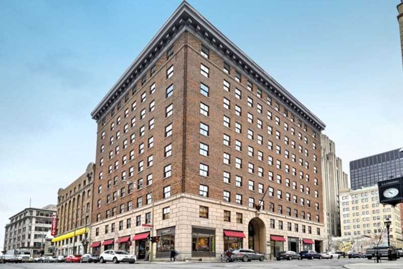 10 Rue SaintJacques 1003, Montréal, QC H2Y 1L2 2 Bedroom Apartment