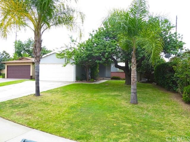 2132 Broach Ave - Photo 2 of 17