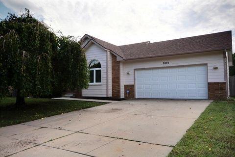 2007 North Homestead Street - Photo 2 of 9