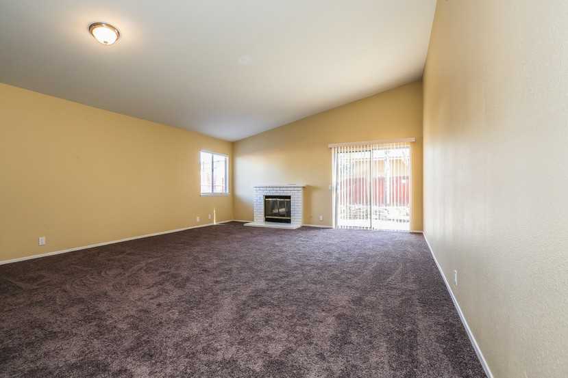 24610 Carolyn Ave - Photo 3 of 15