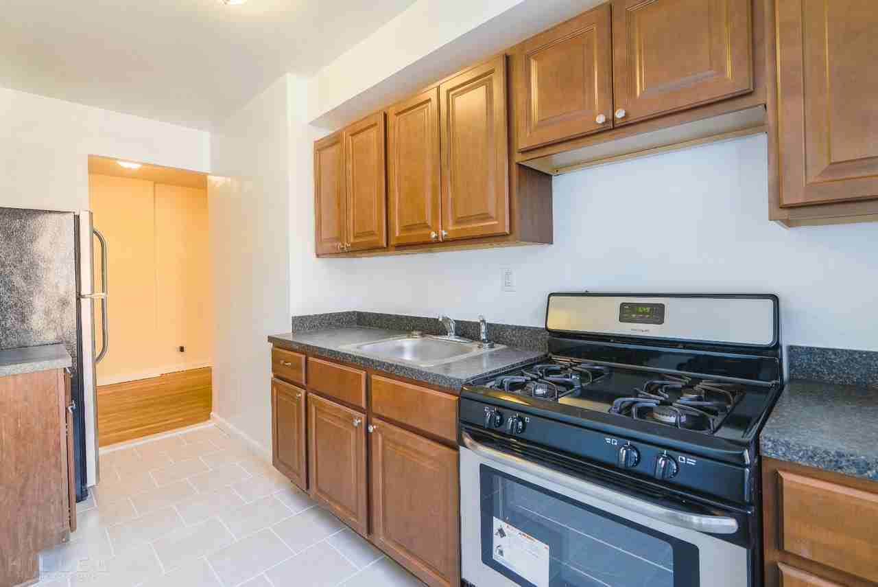 34-15 Parsons Blvd #7OO