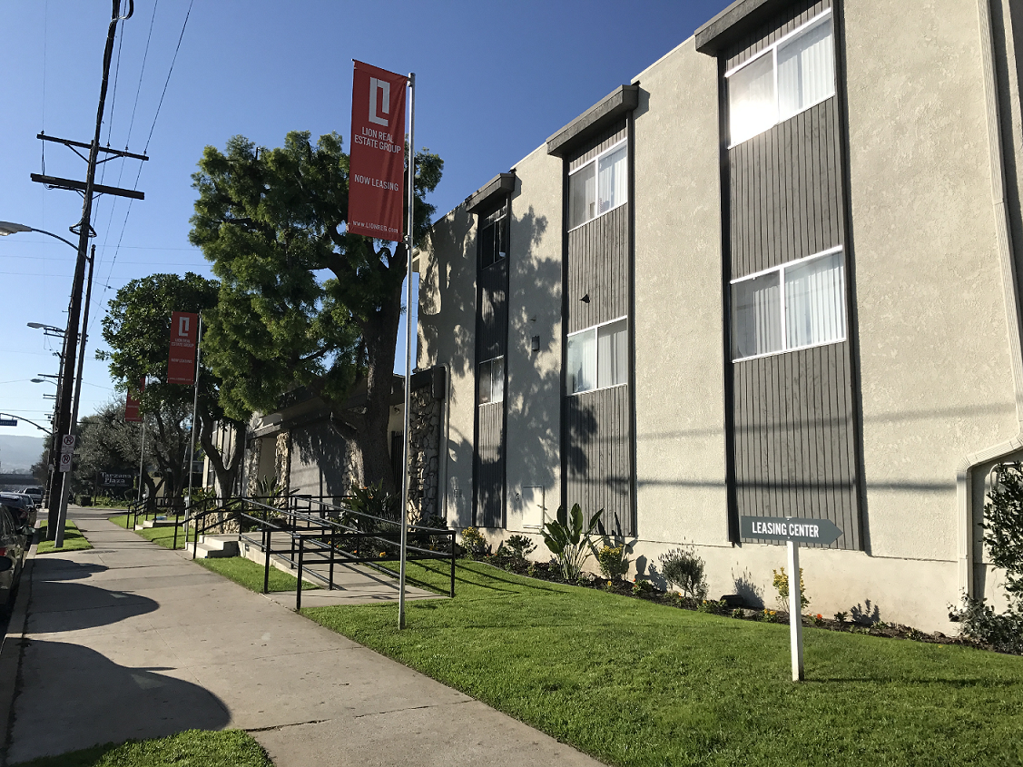 5911 Reseda Boulevard #30 - Photo 3 of 11