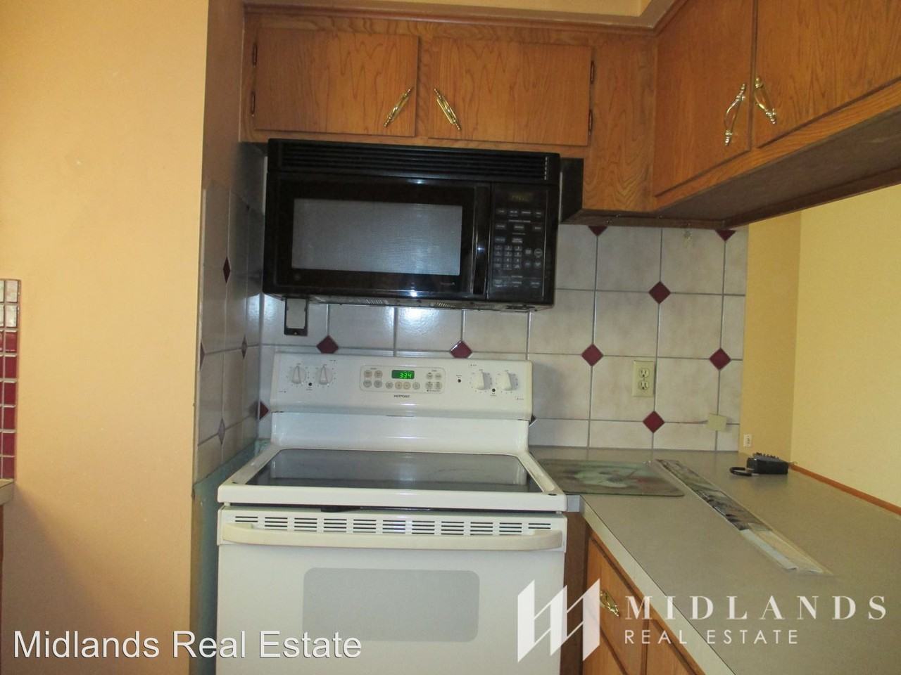 2214 Ave B - Photo 2 of 13