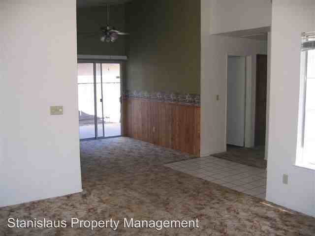 3824 Coffee Rd - Photo 3 of 10