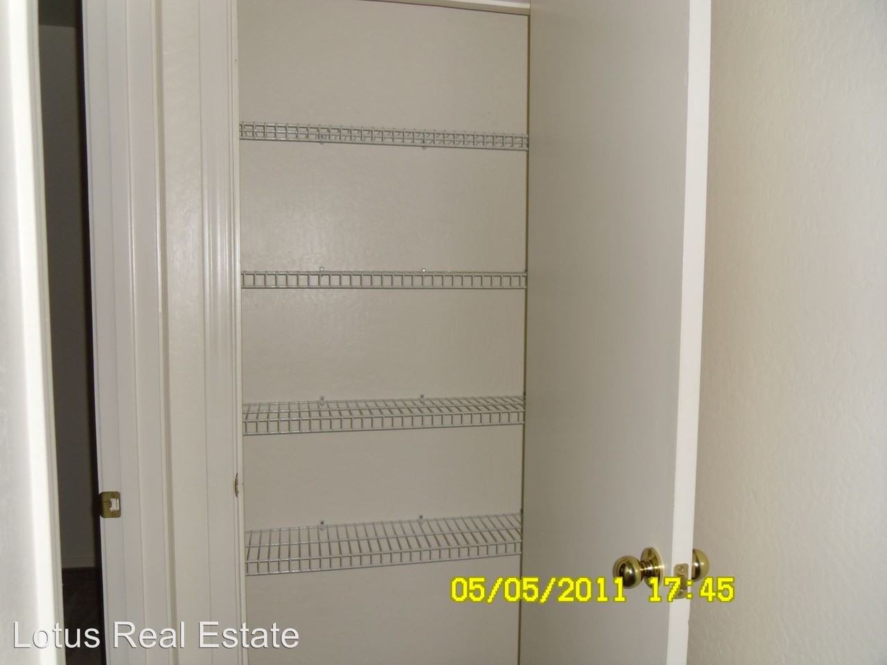 11320 W Brittlewood Dr - Photo 3 of 18