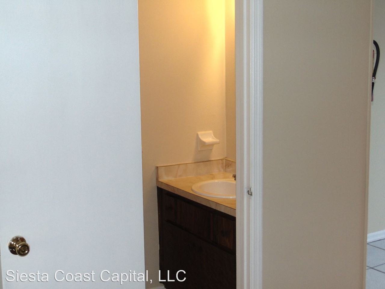 1409 NE 17th Ave - Photo 2 of 14