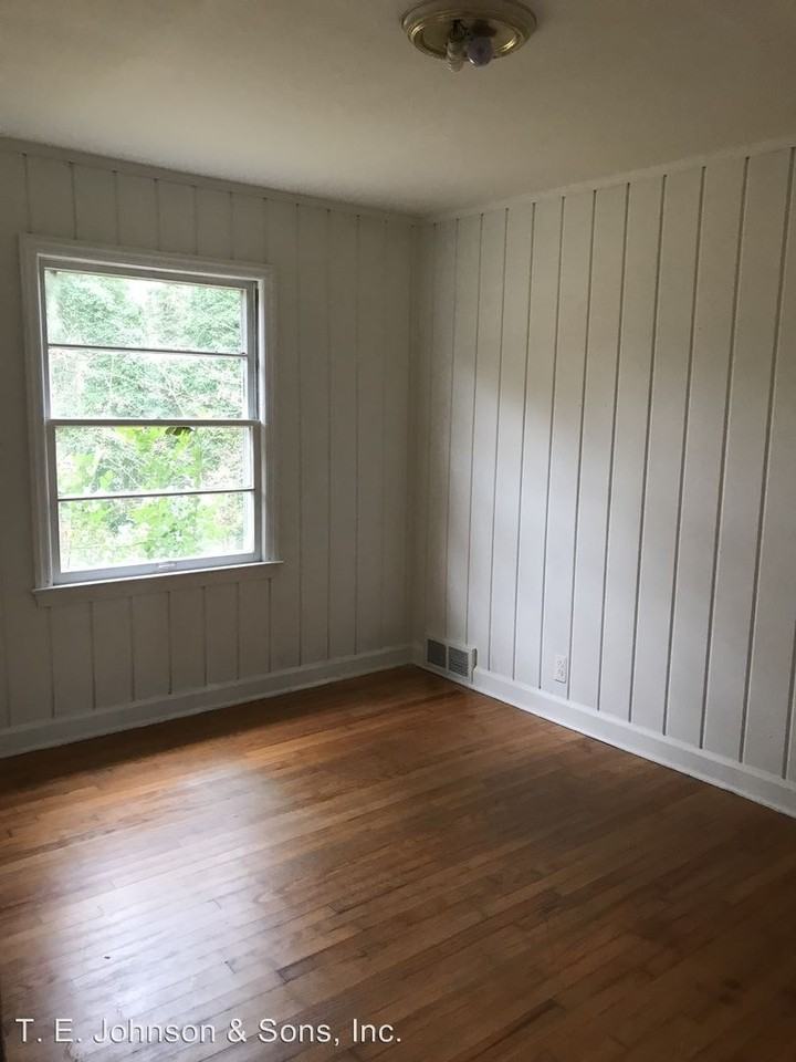 4740 Country Club Rd - Photo 3 of 7