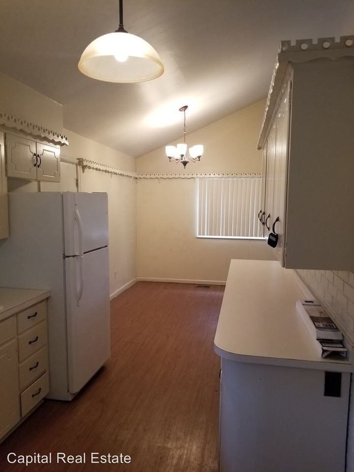 2435 NW 47th St - Photo 3 of 10