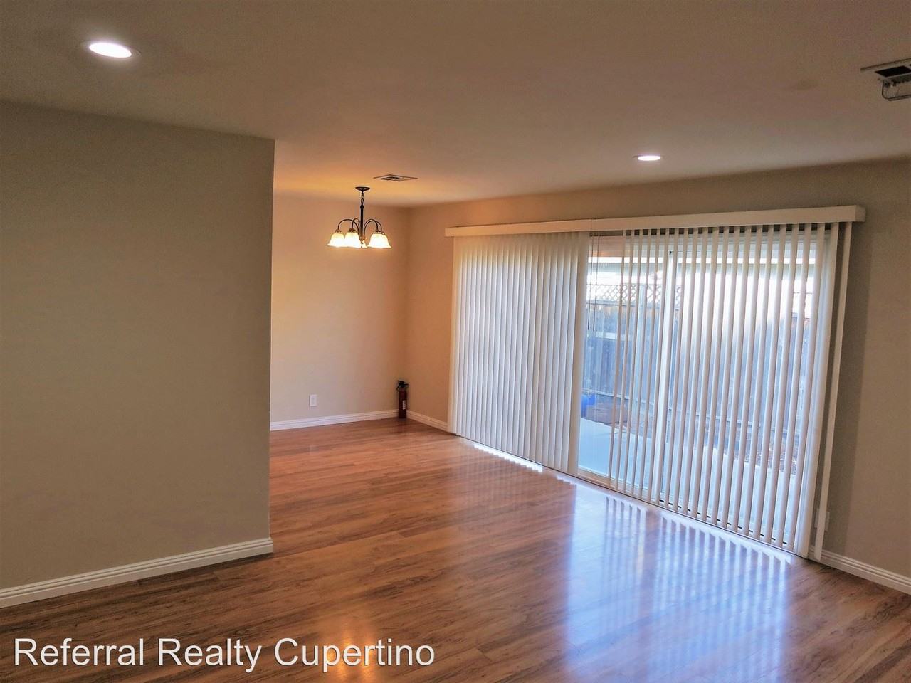 3163 Taper Ave - Photo 3 of 16