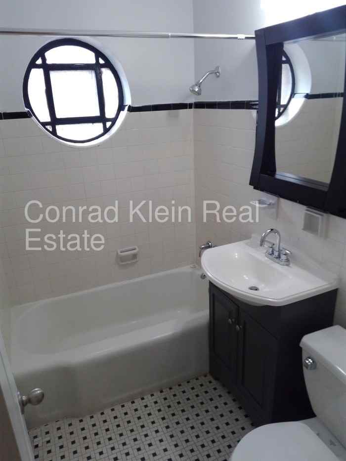 211 N Dotger Ave #D3 - Photo 2 of 6