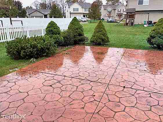 7172 Fielding St - Photo 2 of 10