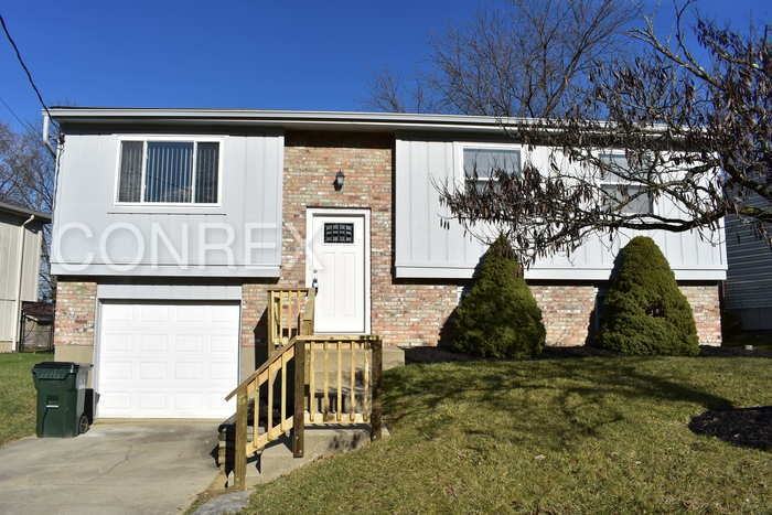 1444 Hartwood Dr - Photo 2 of 16