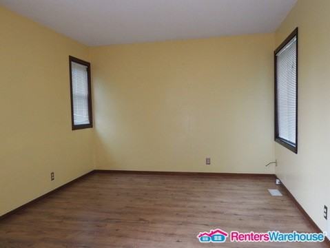 703 Tyler St NE - Photo 2 of 13