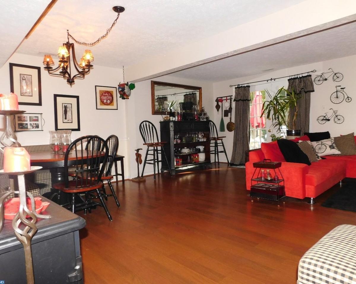 14 Forestview Ct - Photo 3 of 12