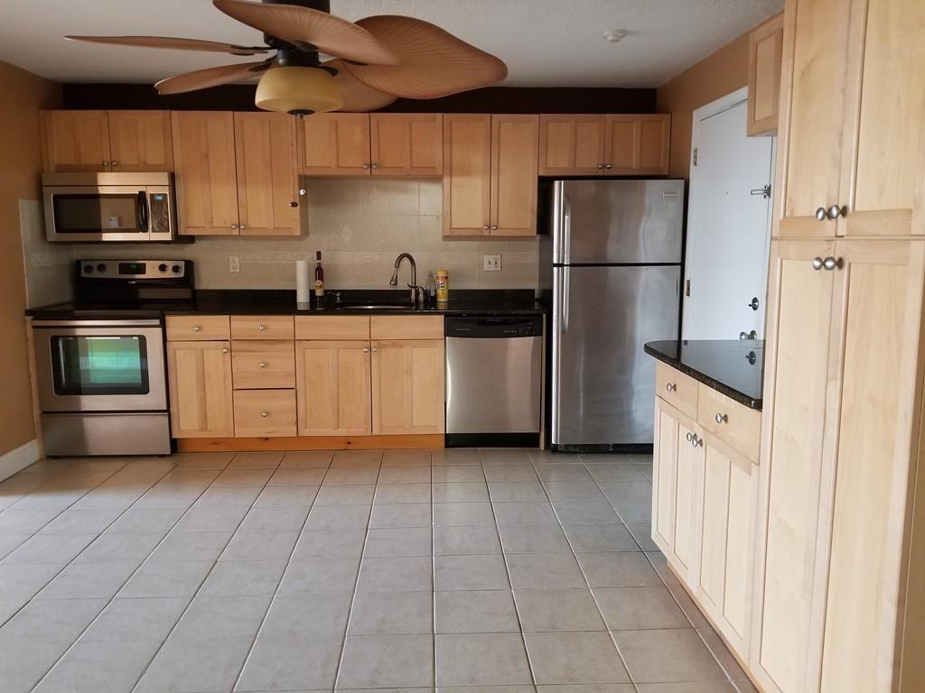 10 Hazelwood Ave #15 - Photo 3 of 11