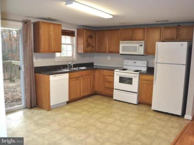 5345 Stuckey Rd - Photo 3 of 6