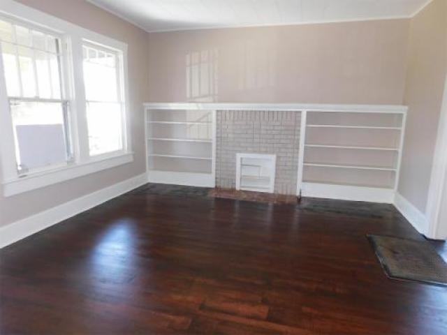 1704 2nd Ave W - Photo 2 of 6