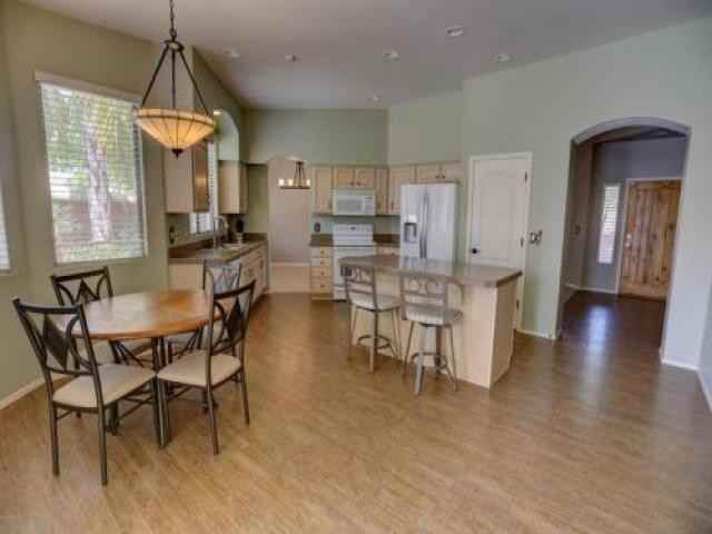 11751 N Quandry Dr - Photo 2 of 6