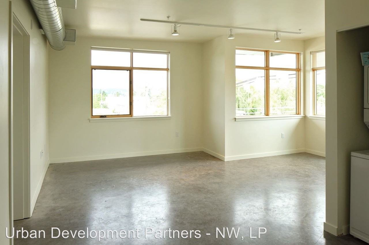 3810 SE Division Street - Photo 3 of 9