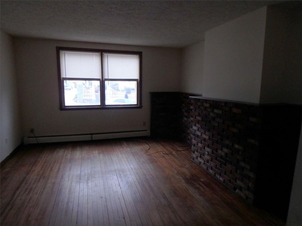 10 Laurel Ave - Photo 2 of 6