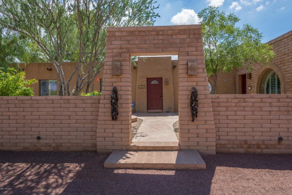 8790 N Morning View Dr - Photo 2 of 27