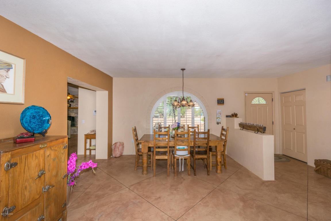 8790 N Morning View Dr - Photo 3 of 27