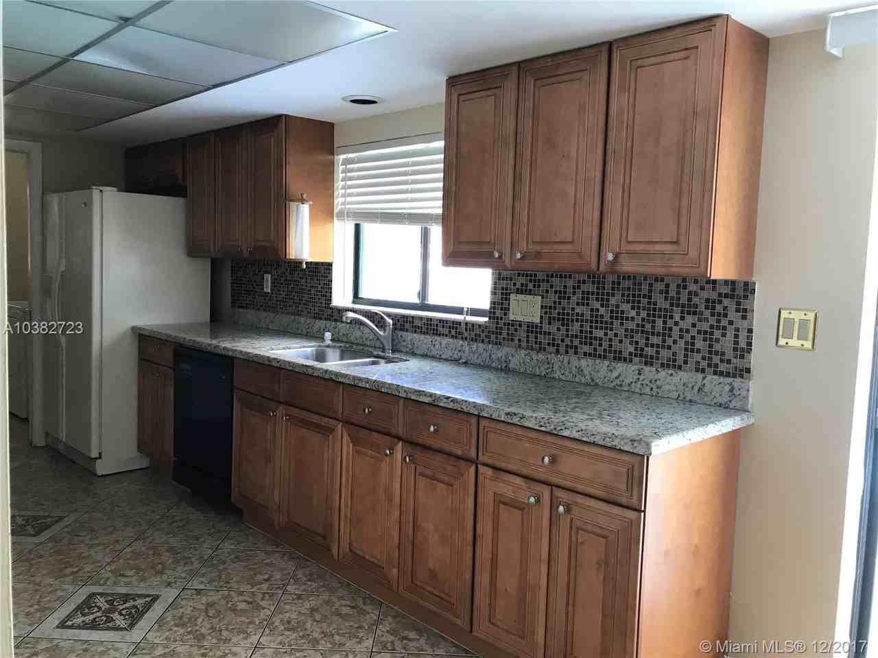 13425 NW 10th St - Photo 2 of 10