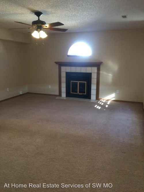 5637 S Aaron Ave - Photo 2 of 29