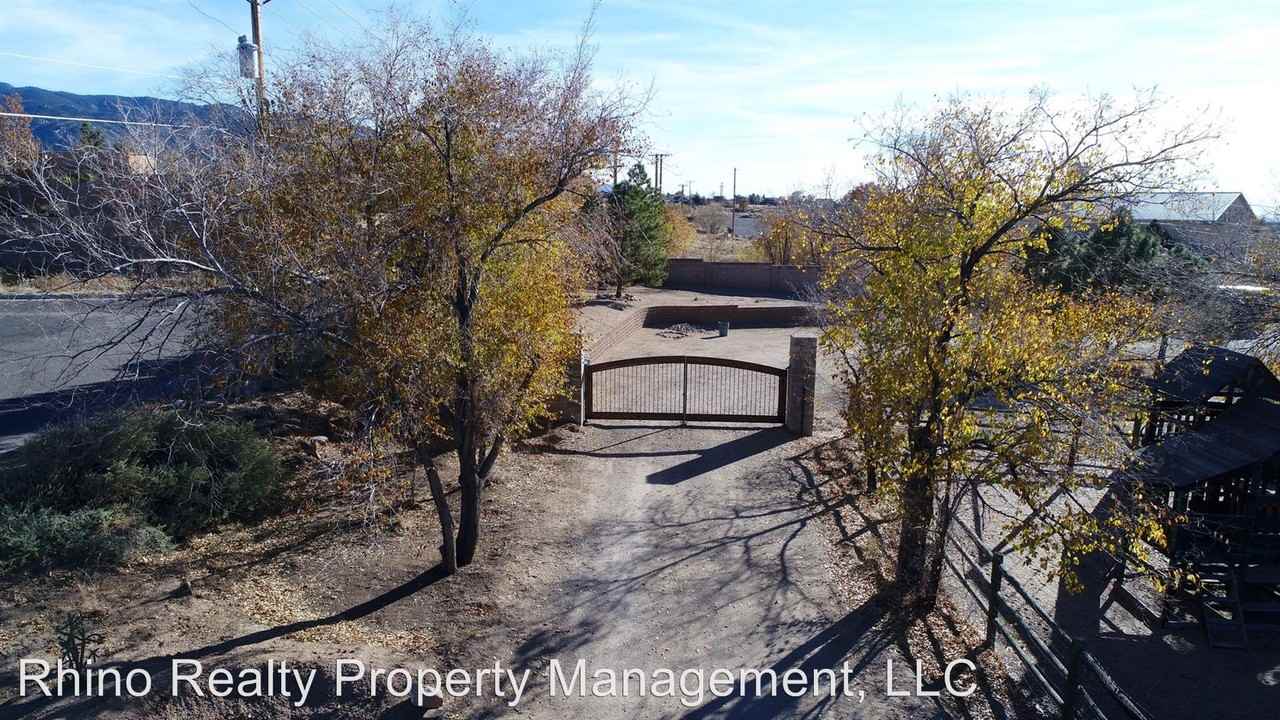 12500 Anaheim Ave NE - Photo 3 of 50