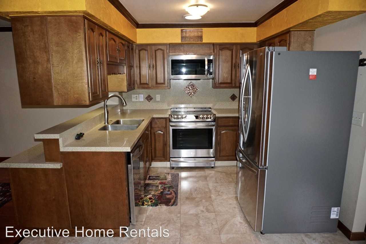 4130 Aspen Ln - Photo 3 of 15