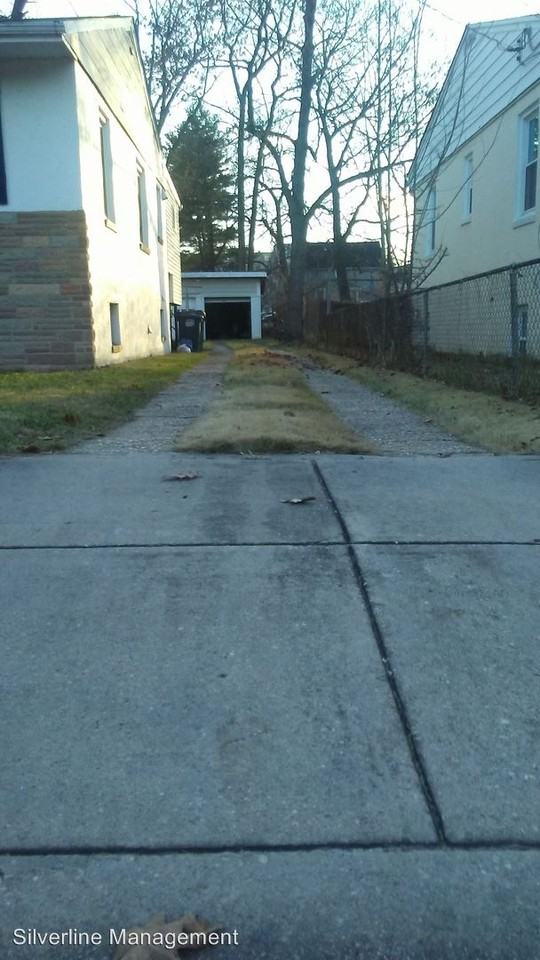 5305 Powhatan Rd - Photo 3 of 33