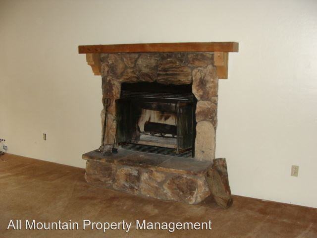 807 Cedar Ln - Photo 2 of 6