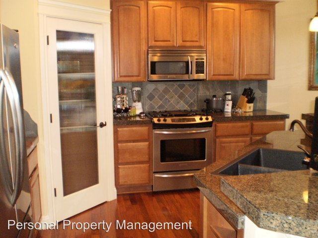 885 W U St - Photo 3 of 13