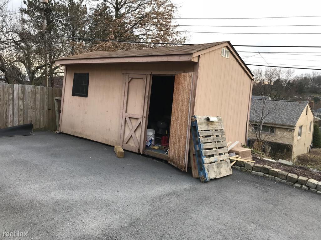 261 Oriole Dr - Photo 3 of 17