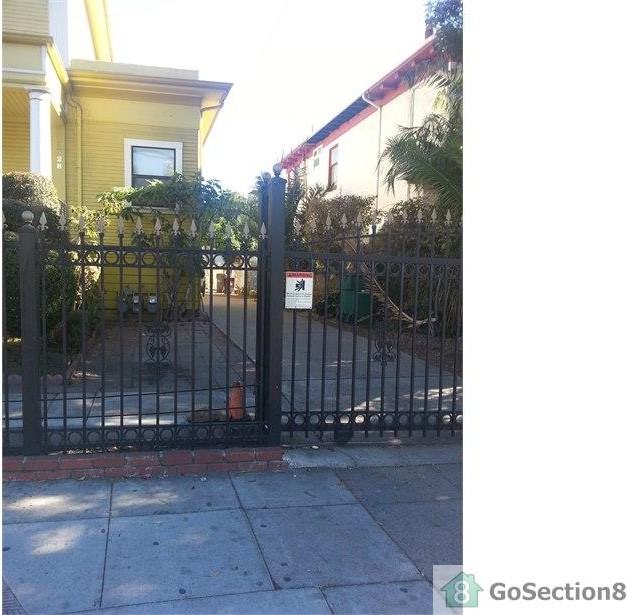 1728 Fruitvale Ave - Photo 2 of 13