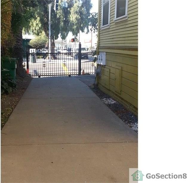 1728 Fruitvale Ave - Photo 3 of 13