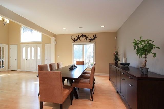 1730 Wimbledon Ct - Photo 3 of 22