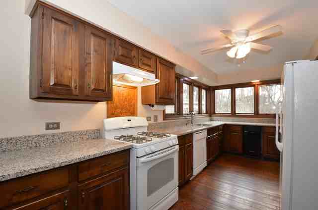 1995 Green Trails Dr - Photo 2 of 29