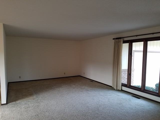 717 Ashton Ln S - Photo 2 of 11