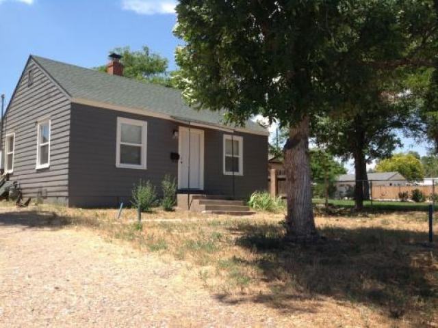 2729 2nd Ave - Photo 2 of 6