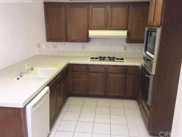 2681 Hampton Way - Photo 2 of 6