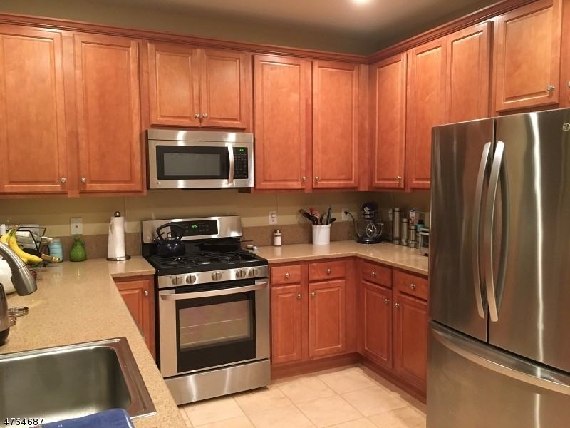 7406 Coventry Ct - Photo 2 of 17