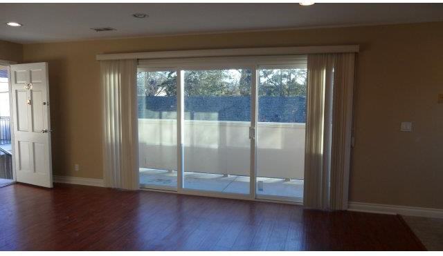 663 College Ave - Photo 3 of 7