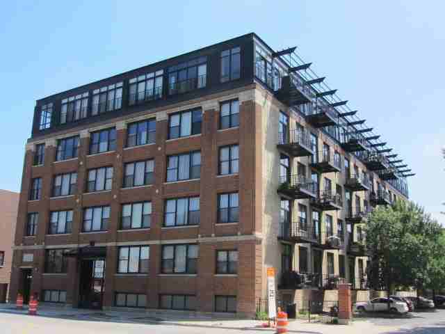 2911 N Western Ave #208