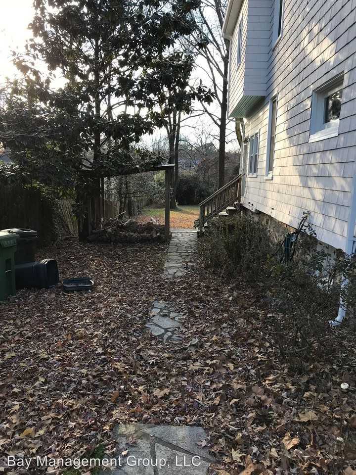 5904 Brackenridge Ave - Photo 3 of 22