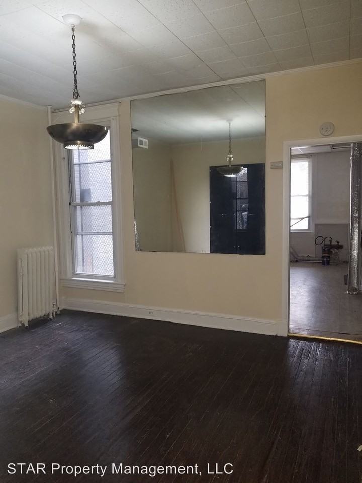 1721 N Smallwood St - Photo 3 of 9