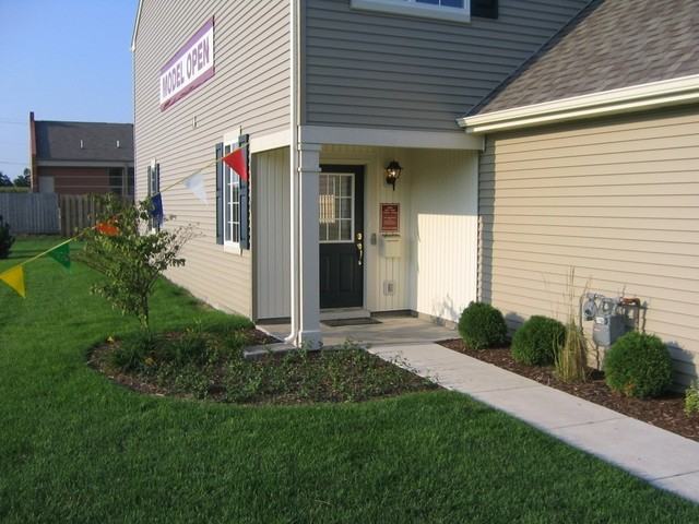 618 Caleb Dr - Photo 2 of 5