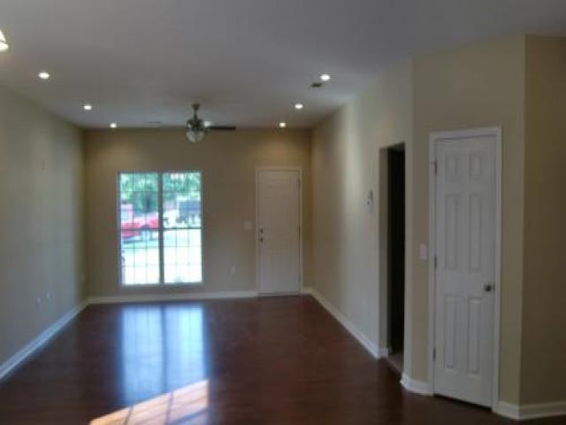 134 Pinehurst Ct - Photo 3 of 6