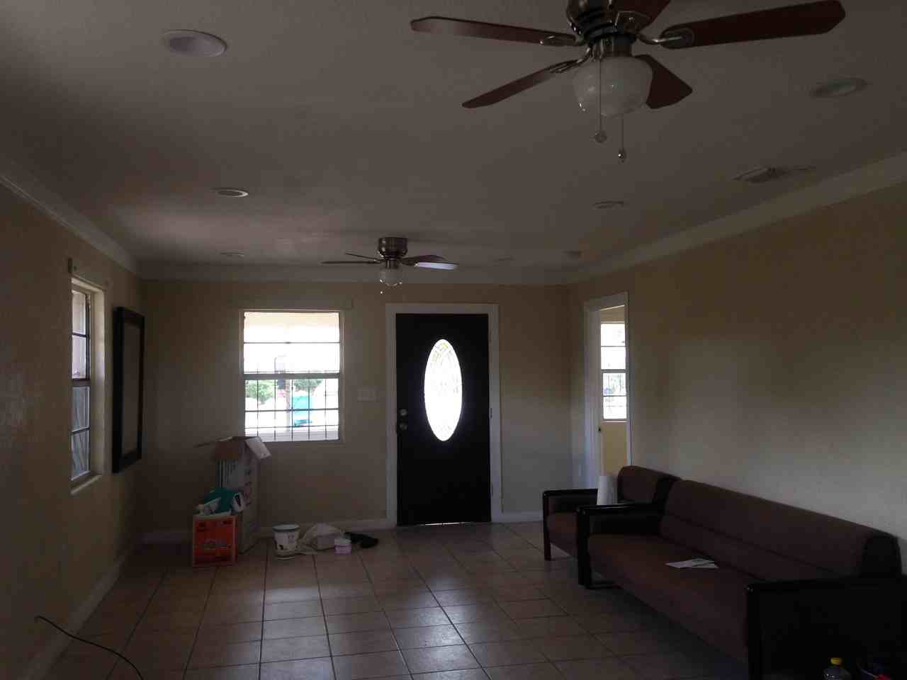 414 Sunset Drive - Photo 3 of 5