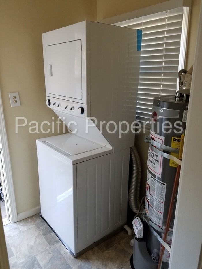 817 Davis St - Photo 3 of 15